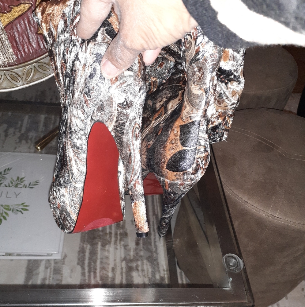 Ladies Fashionable Boots